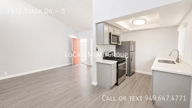 Foto del edificio - 7932 Stark Drive