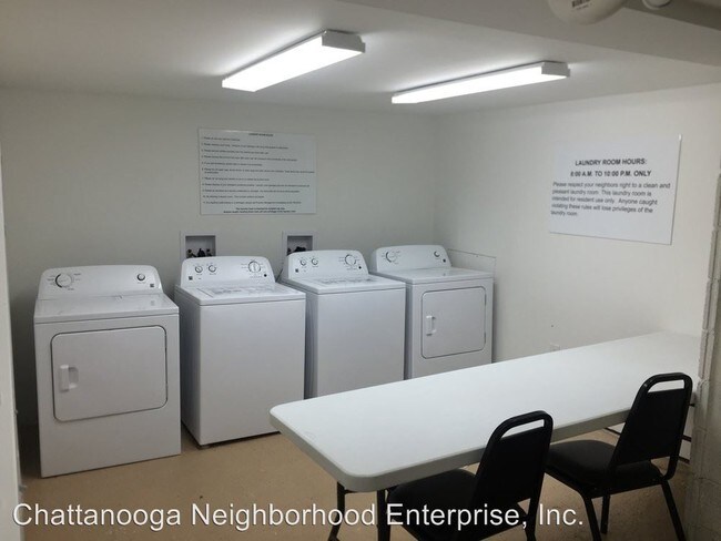 Foto del edificio - 2 br, 1 bath Apartment - 522 E 5th St