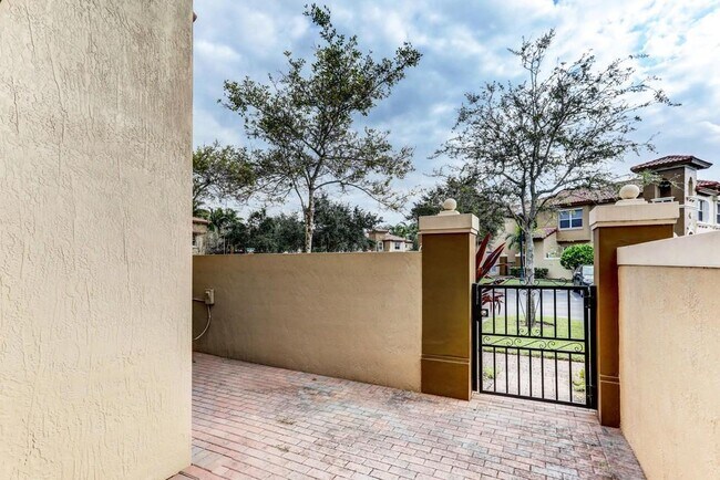 Foto del edificio - 6515 Diamond Springs Terrace