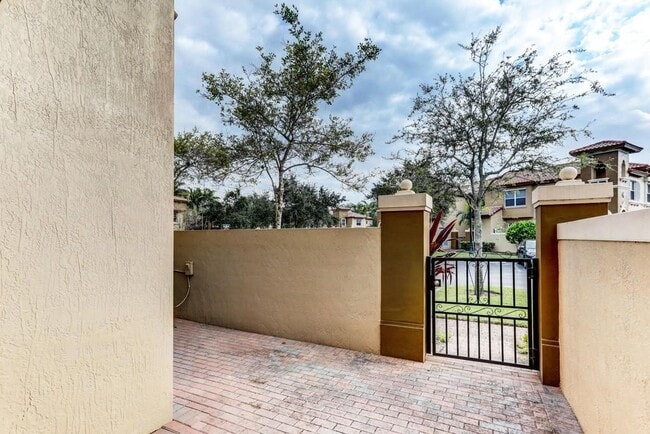 Foto del edificio - 6515 Diamond Springs Terrace