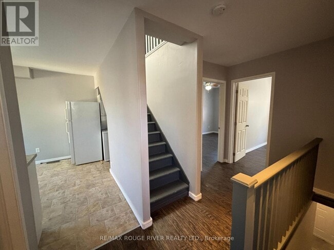 Building Photo - 576 Bethune St