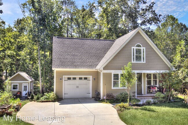 Building Photo - 4 br, 3.5 bath House - 2791 Beechwood Road