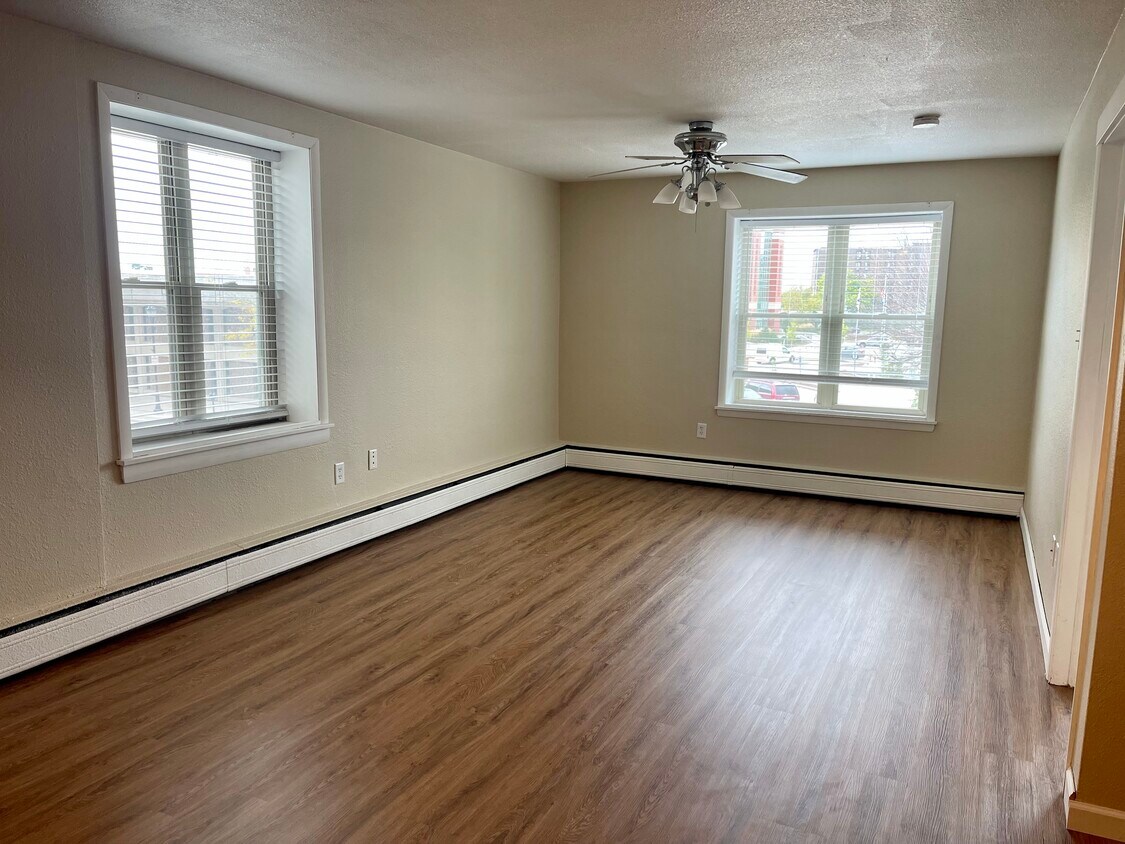 619 N 8th St Unit 2, Sheboygan, WI 53081 Apartments in Sheboygan, WI