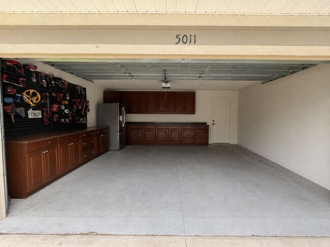 Foto del edificio - 5011 58th Terrace E