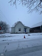 Building Photo - 1297 Plum St