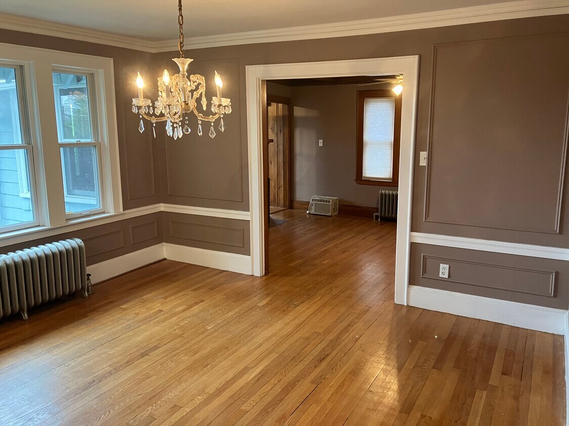 Foto principal - 93 Hillside Rd