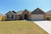 Primary Photo - 931 Sassafras Ln