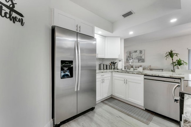 Foto del edificio - 7860 Seville Pl