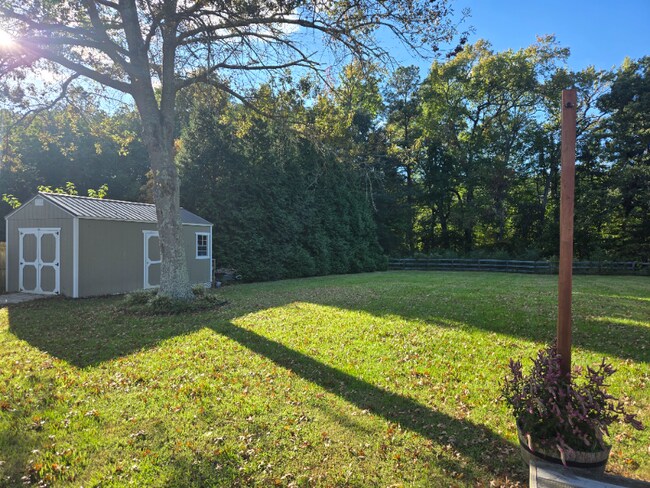 Foto del edificio - 10632 Courtney Rd