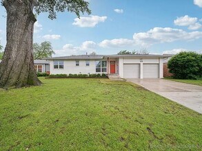 Building Photo - 1638 E 55th Pl