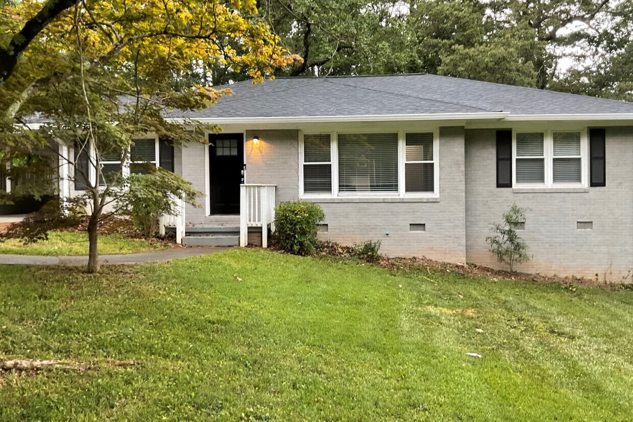 Primary Photo - 2319 Delowe Dr