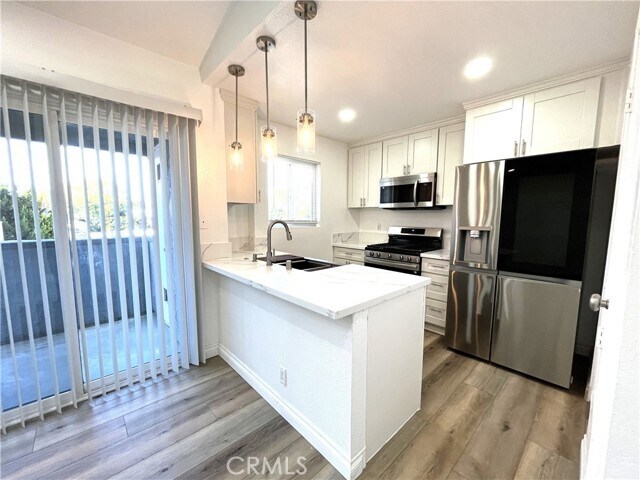 Foto del edificio - 14030 McClure Ave