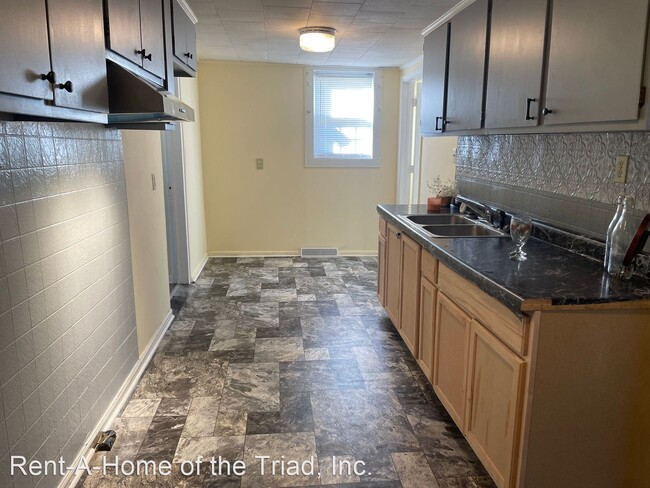 Building Photo - 3 br, 1 bath House - 1024 Arbor Drive