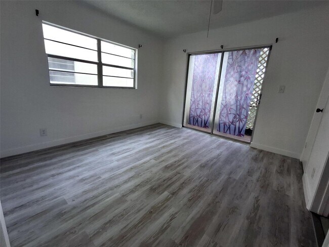 Foto del edificio - 4128 NW 88th Ave