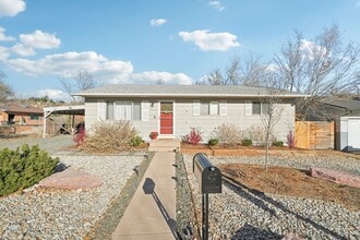 Building Photo - 1235 Tonka Ave