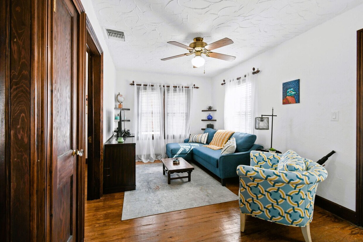 Foto principal - 414 Lake Shore Dr