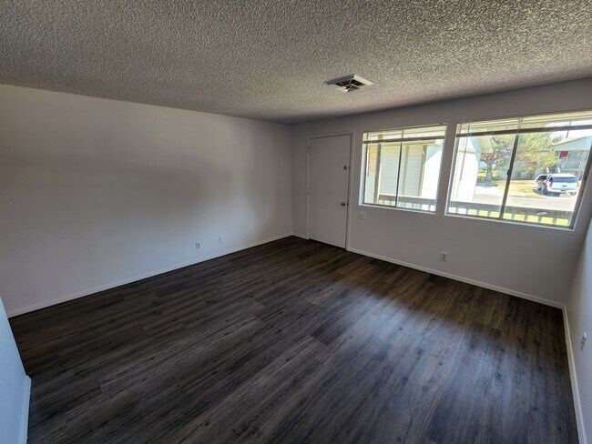 Living Room - 645 SE 6th Ave