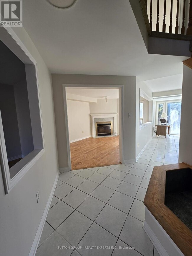 Building Photo - 135 Moffatt Ave