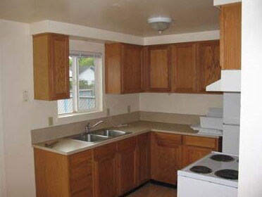 Interior - 305 6th Ave SE