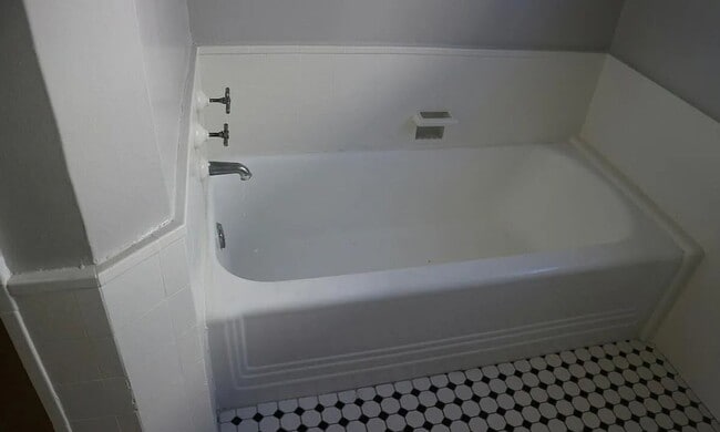 Building Photo - 455 Hayworth Ave