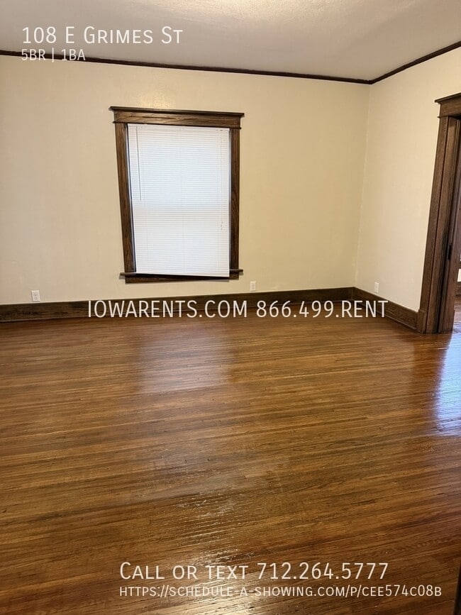 Foto del edificio - 108 E Grimes St