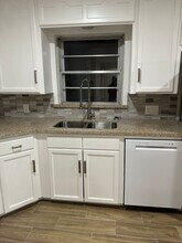 Building Photo - 119 Lakewood Dr