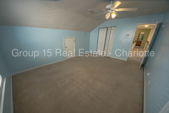 Building Photo - 11042 Woods Corner Ct