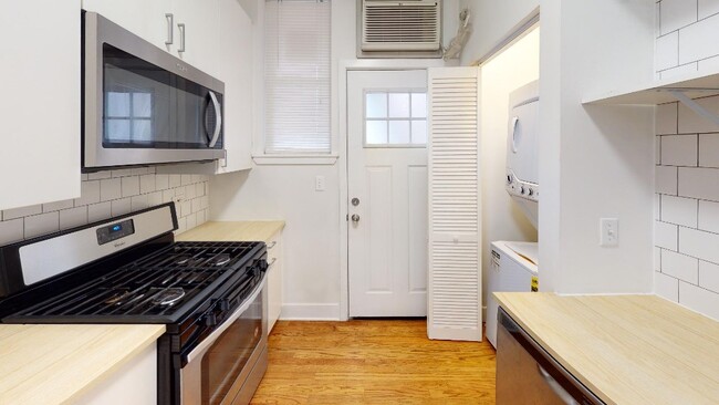 Foto del edificio - 3057 W Wilson #2 - 2bd/1ba
