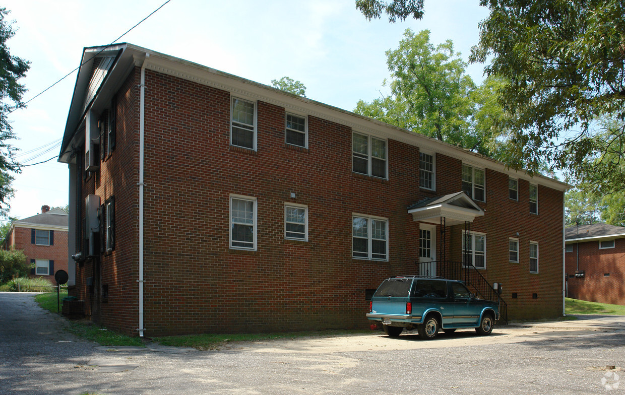 Building Photo - 1110 W Rowan St