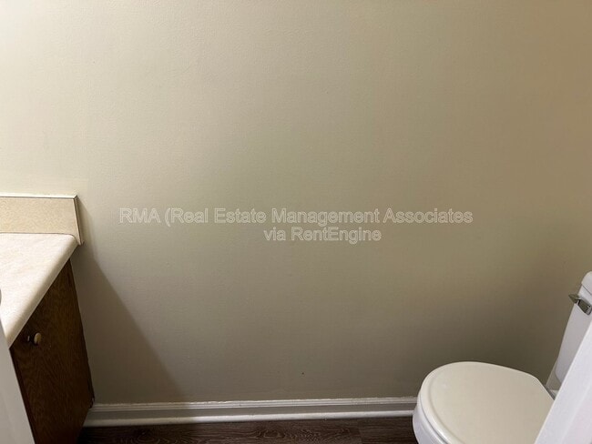 Foto del edificio - 128 Westwind Ct