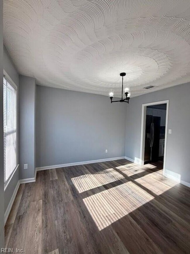 Foto del edificio - House For Rent Virginia Beach