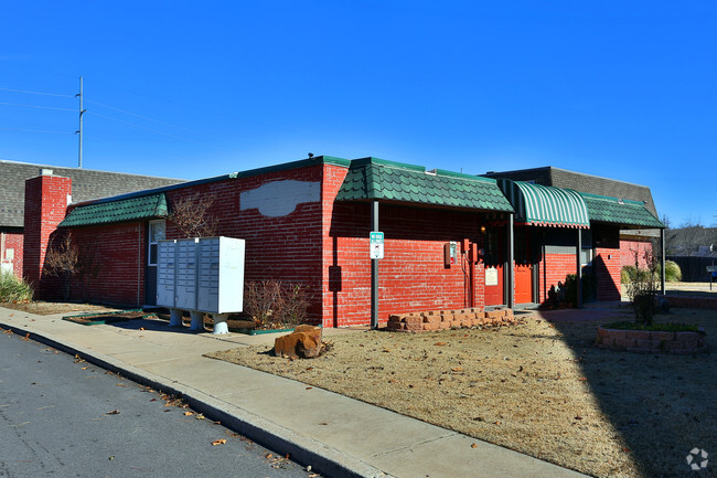 Building Photo - Huntington Creek Apartments