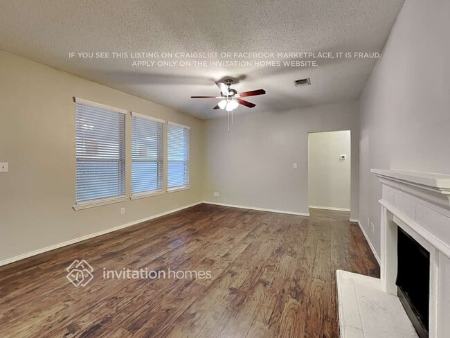 Building Photo - 3932 Overlake Dr