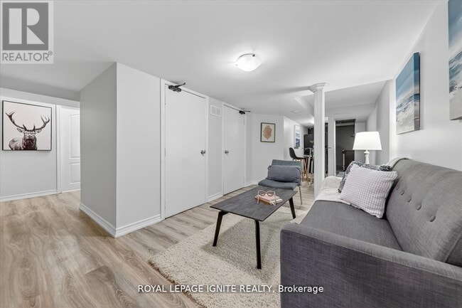 Photo du bâtiment - 163 Seasons Dr