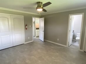 Building Photo - 211 W 17th St