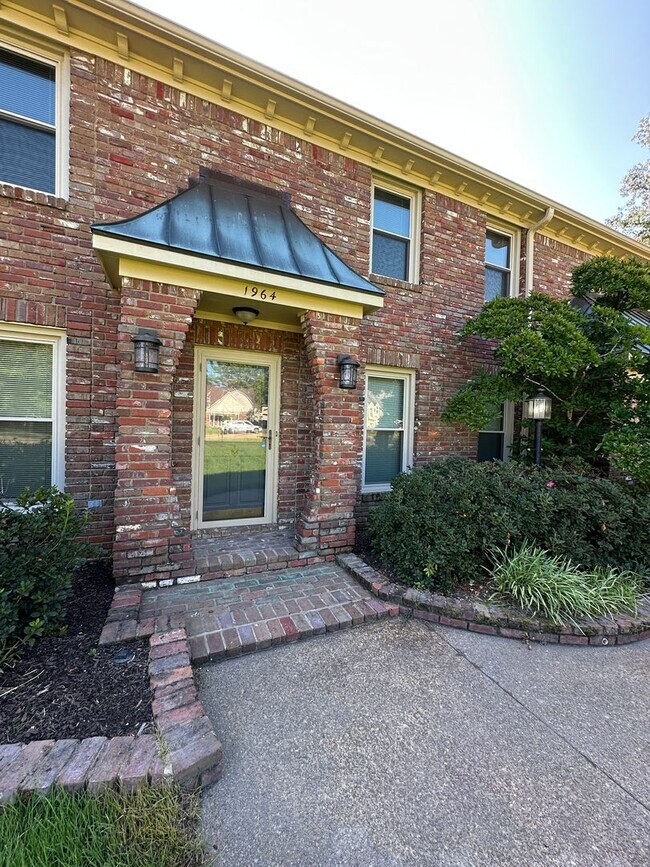 Building Photo - Newly painted 4BD/2.5BA Home in Germantown...