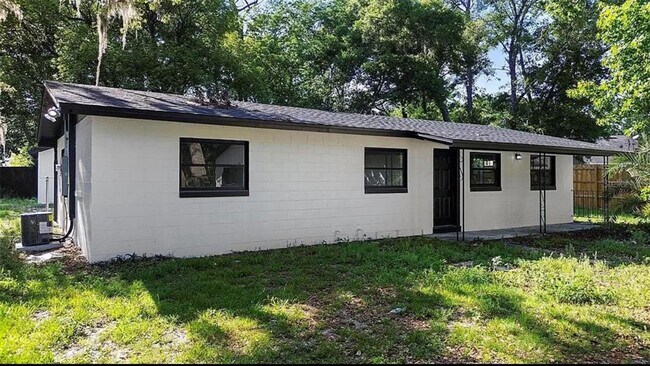 Foto del edificio - 2225 E Welch Rd