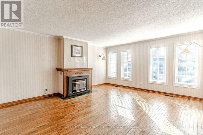 Photo du bâtiment - 36 Kempenfelt Dr