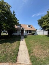 Building Photo - 3173 Roxbury Ln