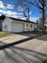 Building Photo - 3804 S Pennsylvania Ave