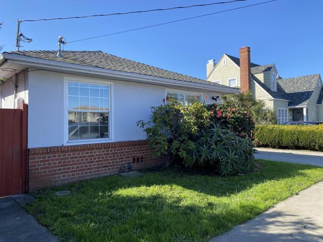 Building Photo - 2 bedroom in Richmond CA 94805
