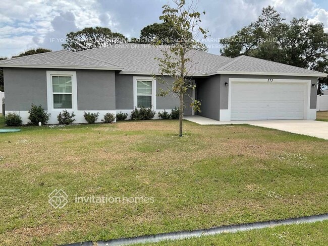 Building Photo - 373 NW Avens St