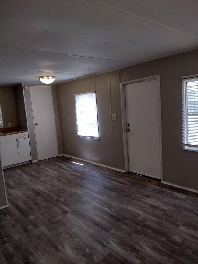Building Photo - 78055 Susi Ln