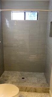 Building Photo - 1535 N Kenmore Ave