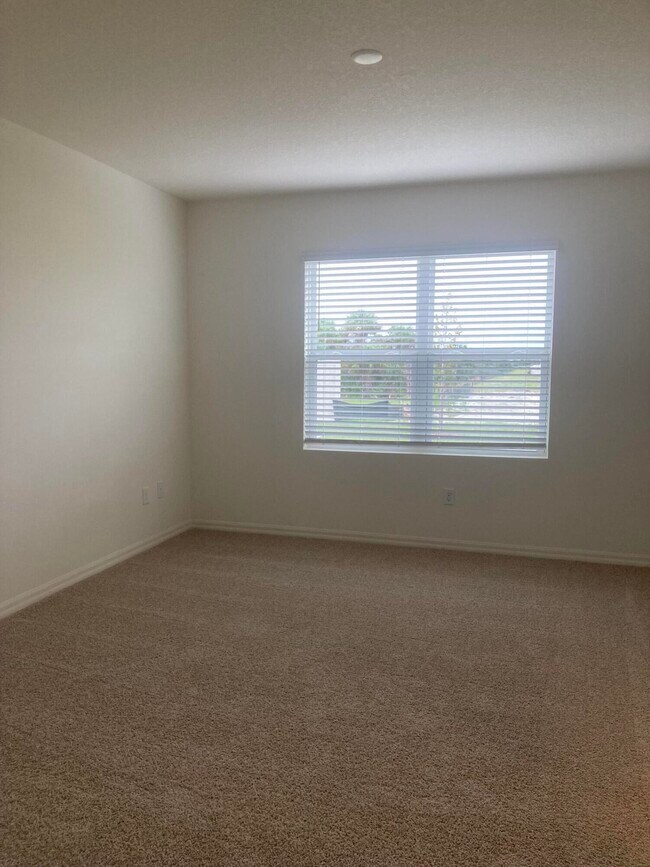 Building Photo - 1302 McFarland Dr