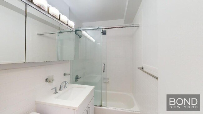 Foto del edificio - 165 E 35th St