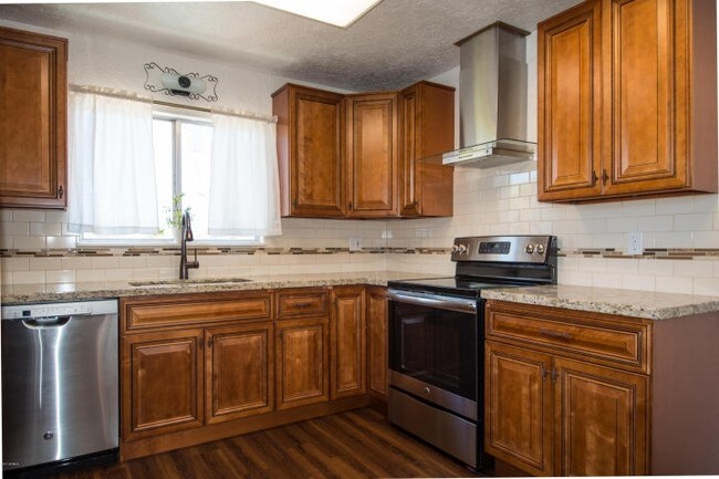 Building Photo - 665 Aircleta Dr