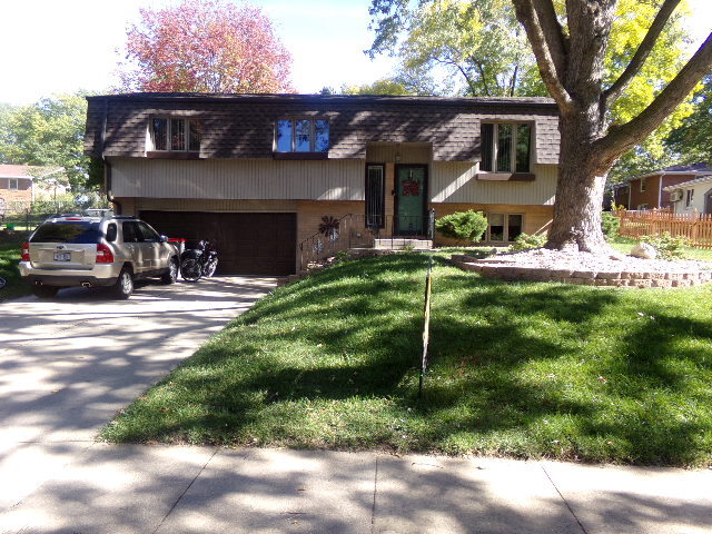 Building Photo - Very Rare 3 BR Home with Amazing Outdoor F...