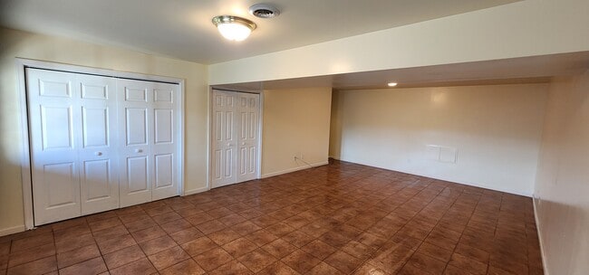 Building Photo - 210 Sweet Cherry Ct