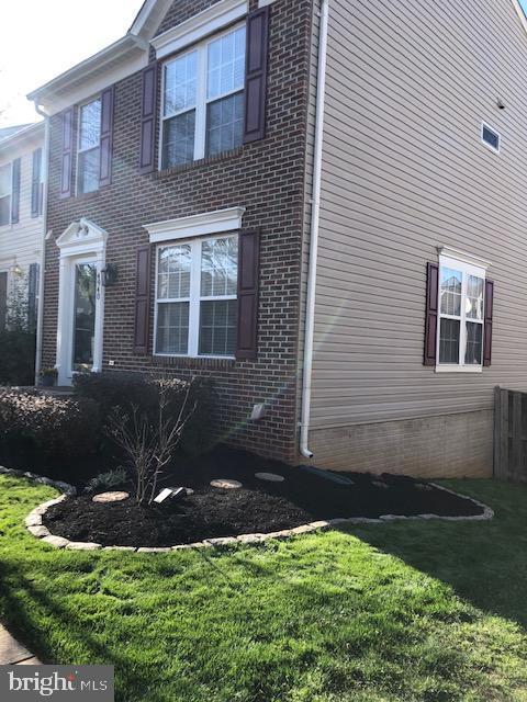 Foto del edificio - 4940 Marshlake Ln